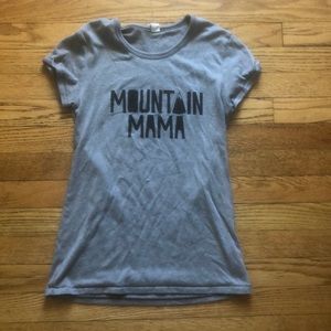 Mountain Mama tee shirt size Small